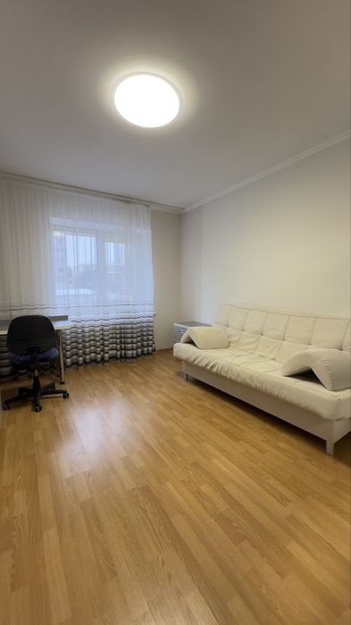 Продаж 3к . Виставка.  ( рауш) . 86000у.о