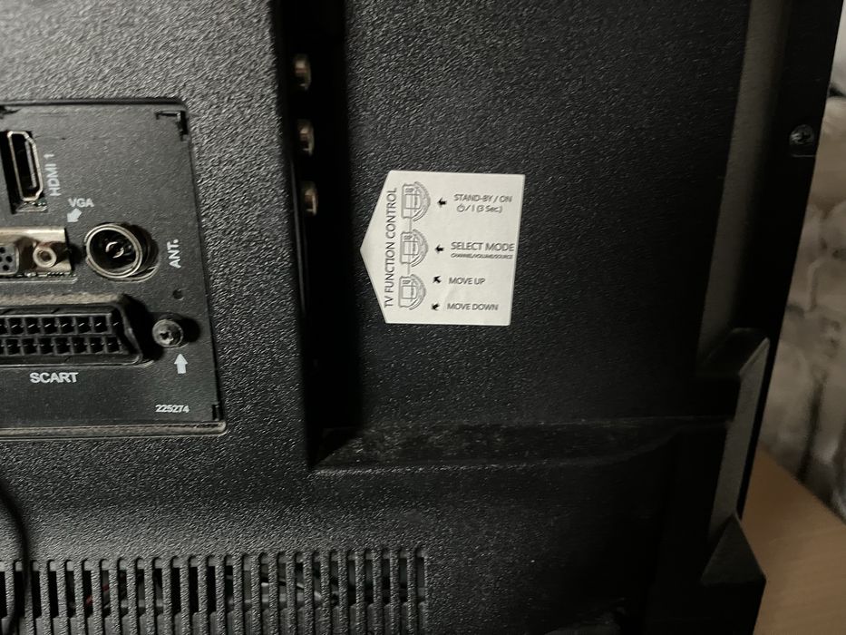 TV Kunft preta, 73 cms comprimento, diagonal 8464564250119681123