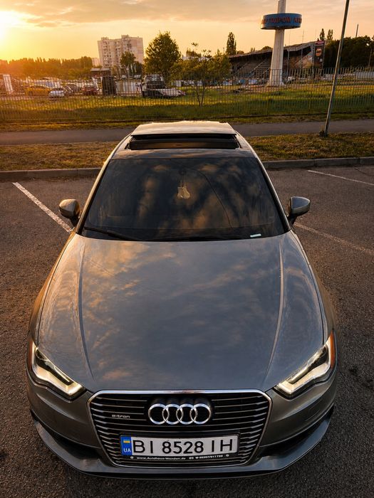 Audi A3 e-tron  2015 1.4 гибрид