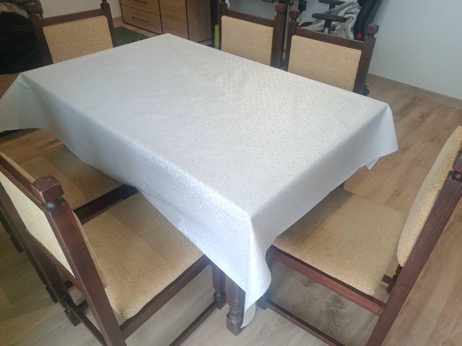 duży rozkładany stół z krzesłami drewniany 6 krzeseł solidny