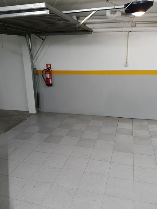 Garagem centro do montijo. Rua Santos Oliveira