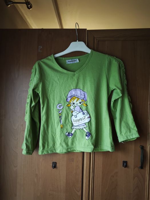 Koszulka na długi rękaw zielona z nadrukiem dziewczęcy rozmiar 146