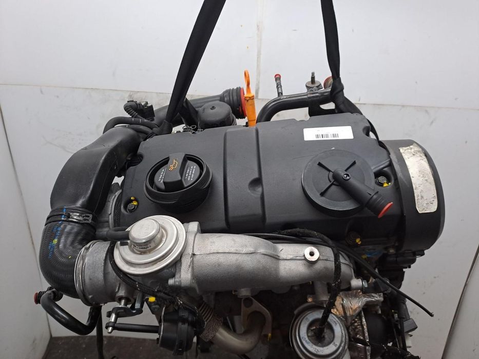 MOTOR COMPLETO AUDI A4 AVANT 2001 REFª: AWX