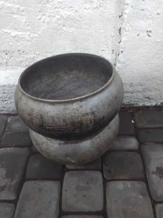 Казан алюминиевый б/у на  10 л. и 15 л.