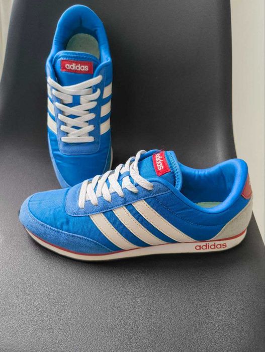 Кроссовки  Adidas    Оригинал ! 450 грн !