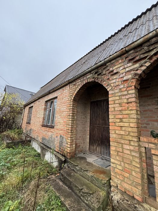 р Будинок з ділянкою 20 соток, можливість озера, укріплений фундамент