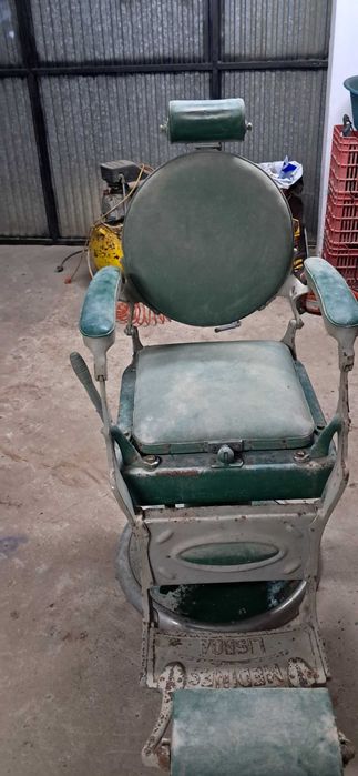 Cadeira antiga de barbeiro