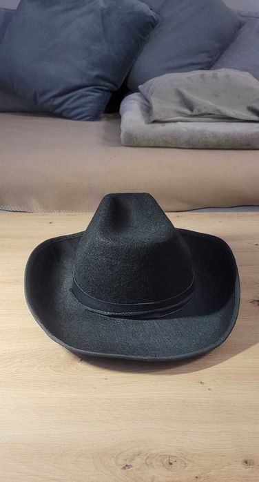 Czarny kapelusz westernowy styl Wild West, country, nowy