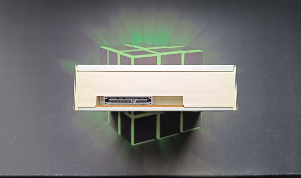 Новый DVD-RW привод ASUS DRW-24F1ST с ним отдам новые dvd диски