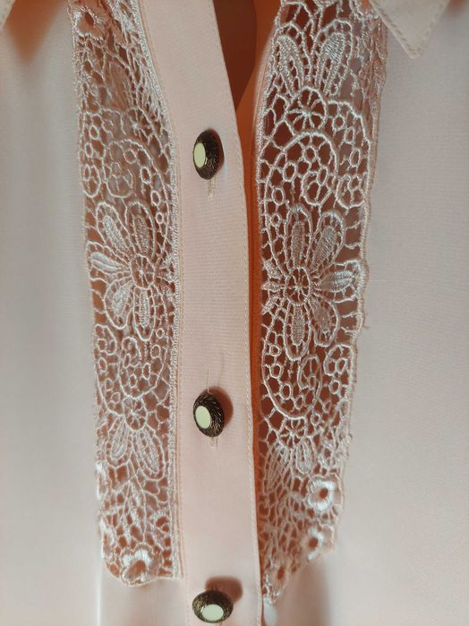 Blusa de seda completamente nova