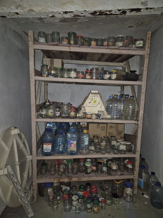 Подарую скляні банки