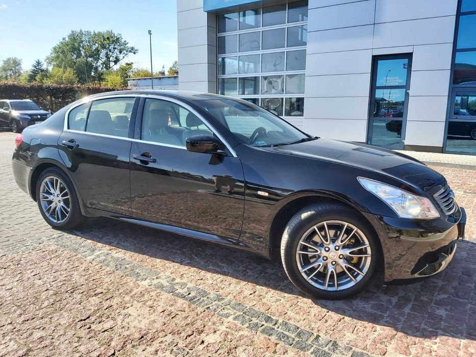 Infiniti G37x sedan, polski salon.