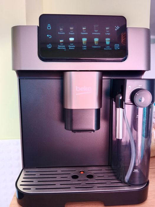 Ekspres ciśnieniowy automatyczny Beko CaffeExperto CEG7348DX