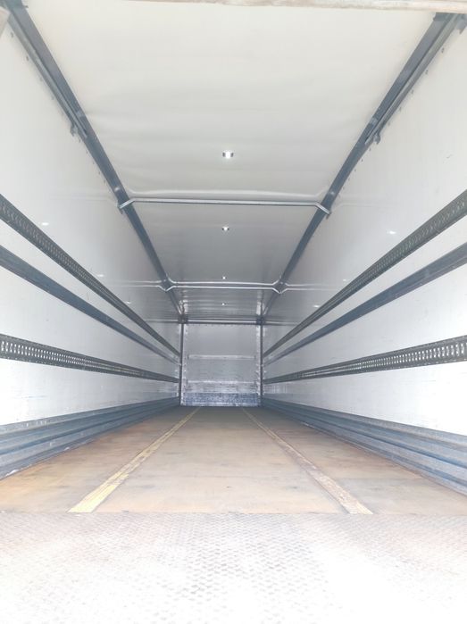 Термічка почтовик 2013  полуприцеп фургон  будка свіжопригнаний