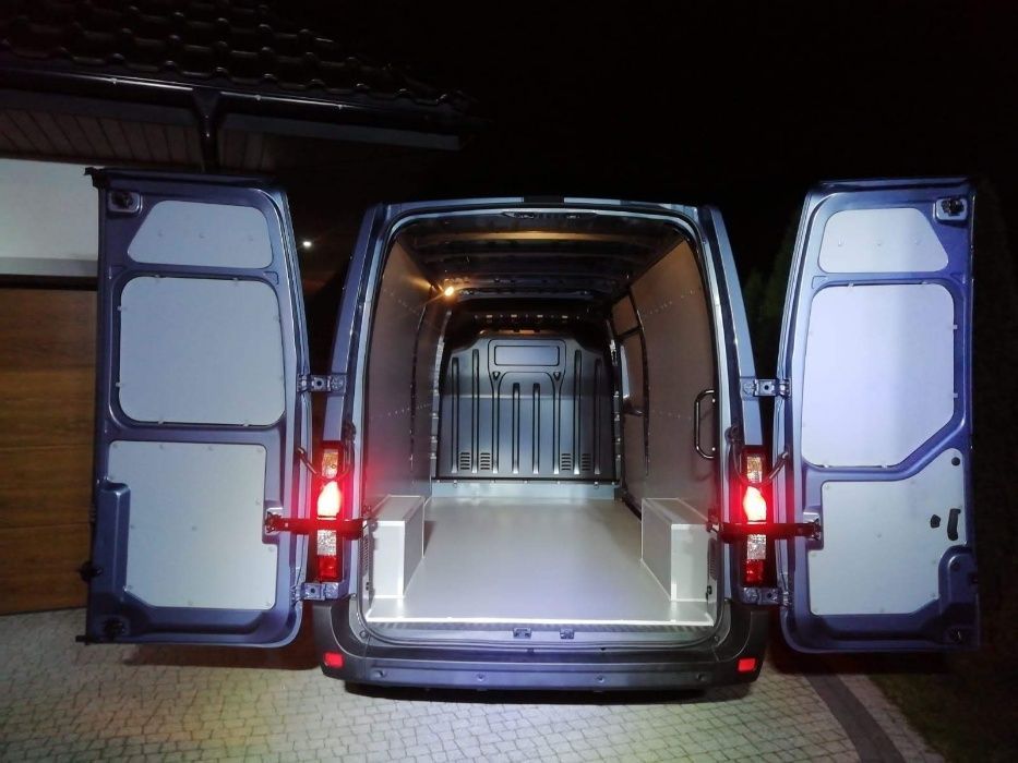 Opel Movano L3H2 Zabezpieczenie paki busa sklejką laminowaną