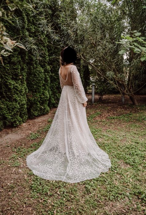 Suknia ślubna z koronki