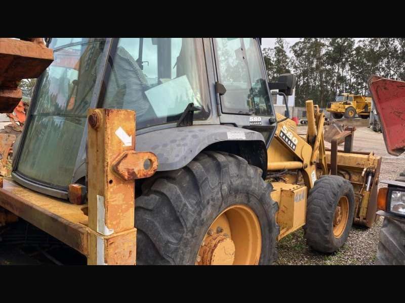 retroescavadora case