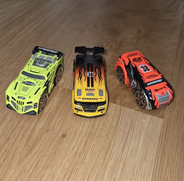 Autka RealToy Realztar Diecast Big Wheels resoraki zestaw