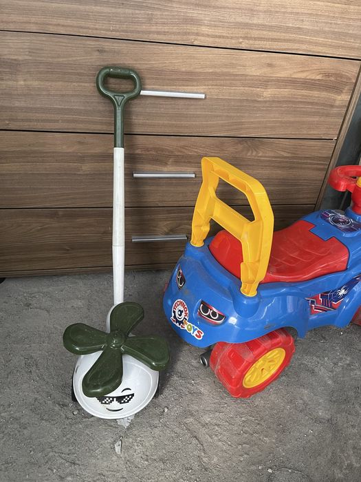 Каталка толокар машинка