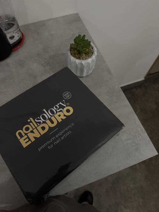 NOWA zafoliowana Frezarka Clavier Enduro Nailsology moc 45 W
