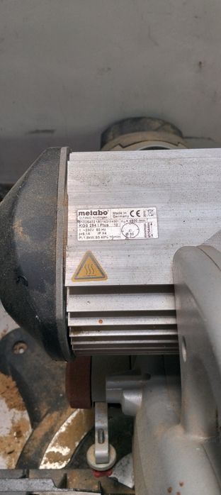 Serra esquadria metabo KGS 254 i plus