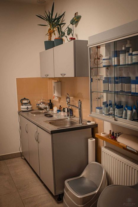 Wynajmę gabinet / stanowisko kosmetyczne – paznokcie, rzęsy, makijaż