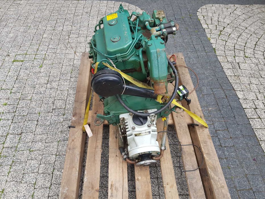 silnik diesel Volvo Penta 2002 -2 cyl - 20 KM