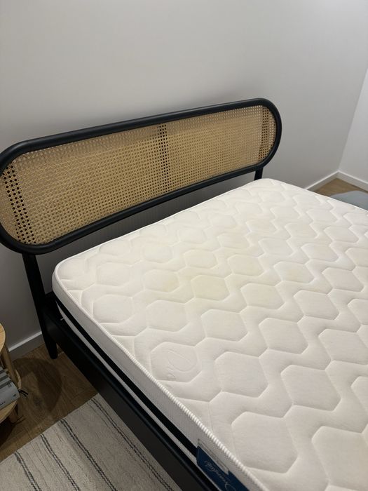Cama de casal Sklum + colchão
