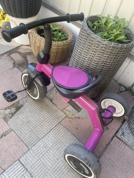 Велосипед з трьома колесами