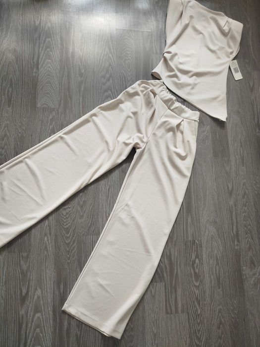 Komplet damski nowy elegancki M