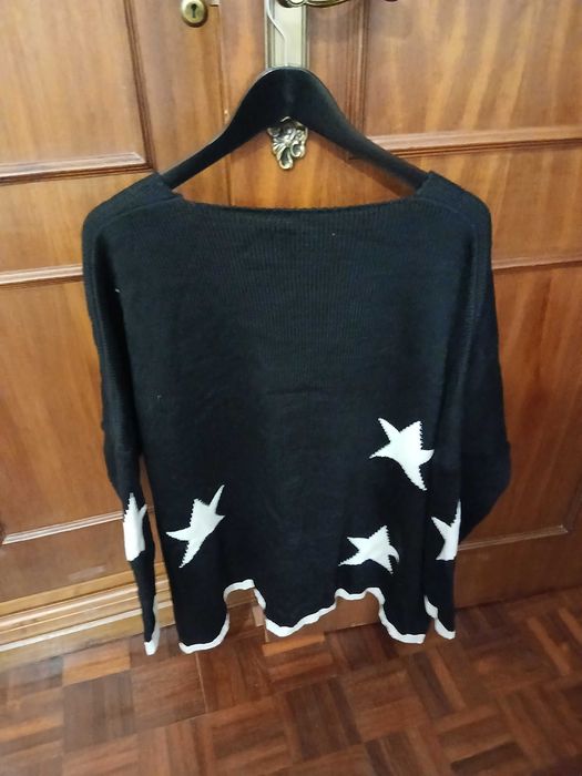 Camisola preta com estrelas, tamanho único oversize