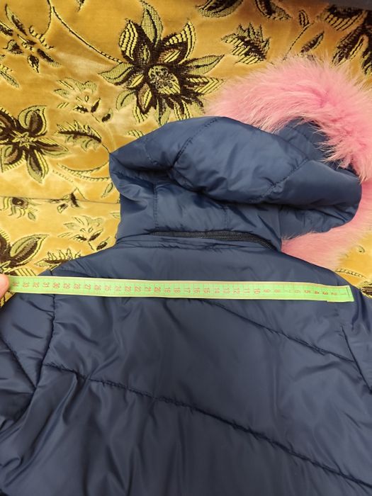 Продам куртку на девочку  осень/зима