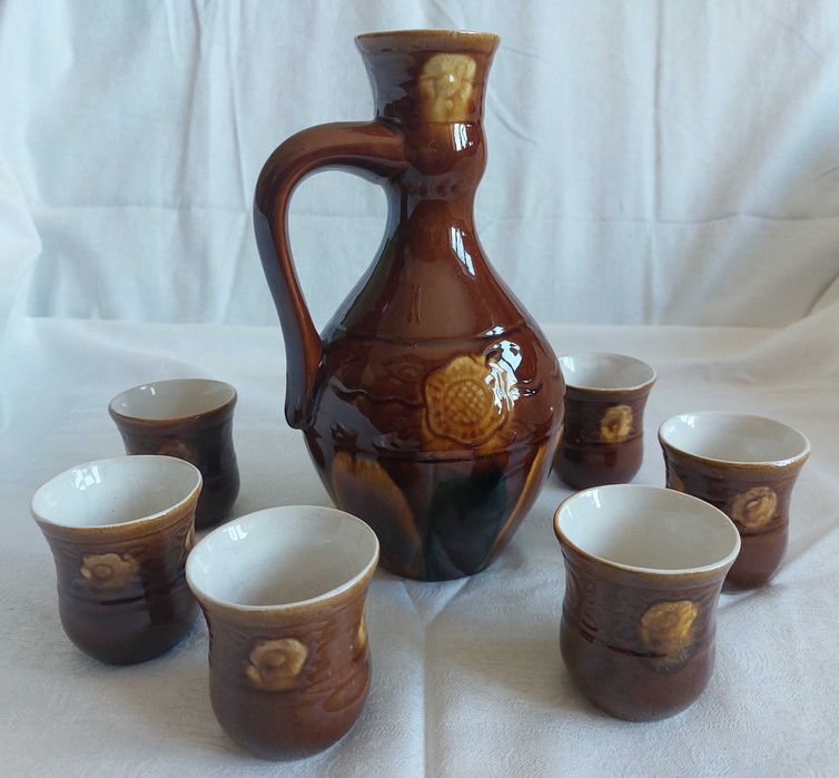 Вінтажний керамічний набір (майоліка), глечик та 6 чарок, 70-ті роки