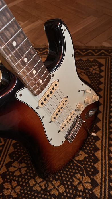 Fender Vintera I Stratocaster 60s 3 Color Sunburst