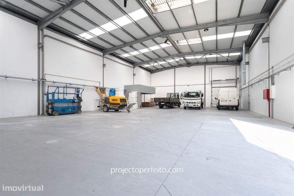 Armazém  Venda em Fiães,Santa Maria da Feira