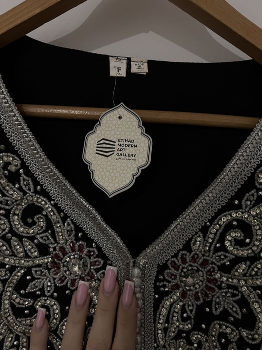 Niesamowita damska arabska (muzułmańska) luźna sukienka - abaja