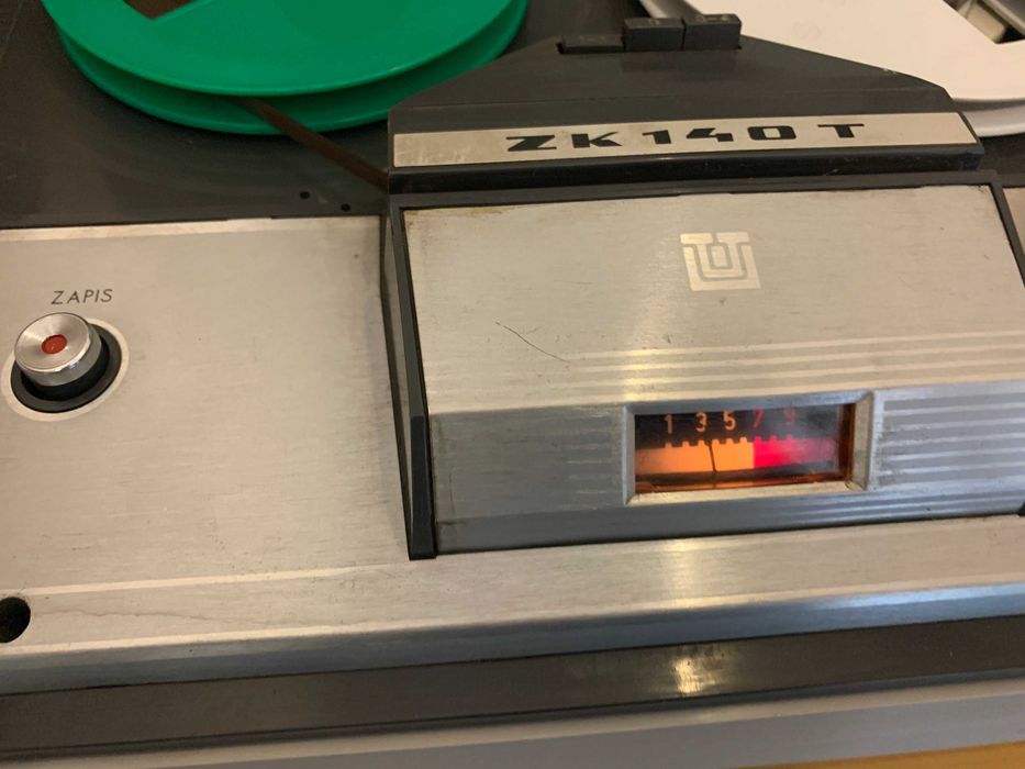 Sprzedam magnetofon szpulowy ZK 140