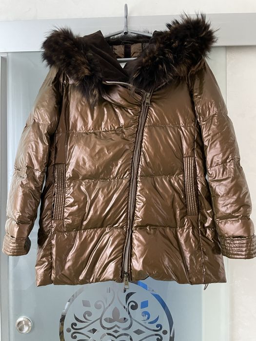 Куртка пух-перо,с капюшоном с натуральным отстегивающим мехом /Италия/