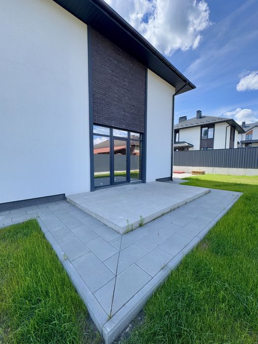 Продаж окремого будинку 130 м² + мансарда, 6 соток, Стоянка 2, Ірпінь