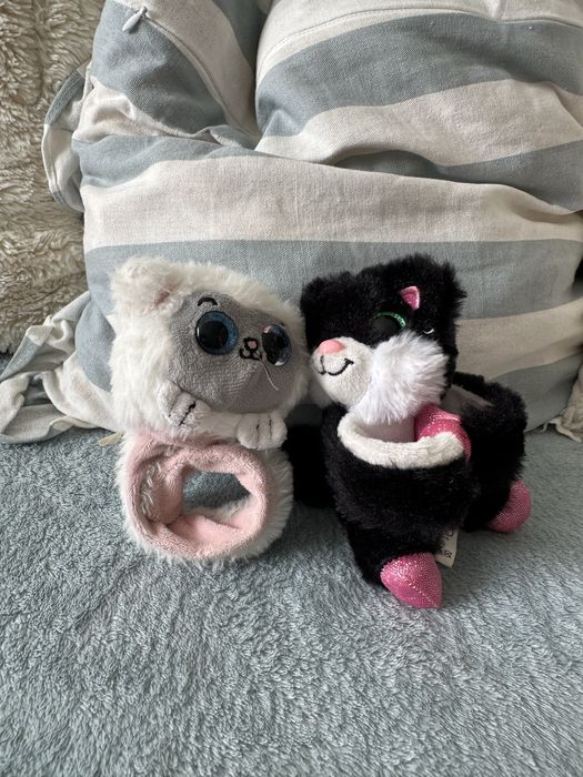 іграшки-обіймашки (Huggers)