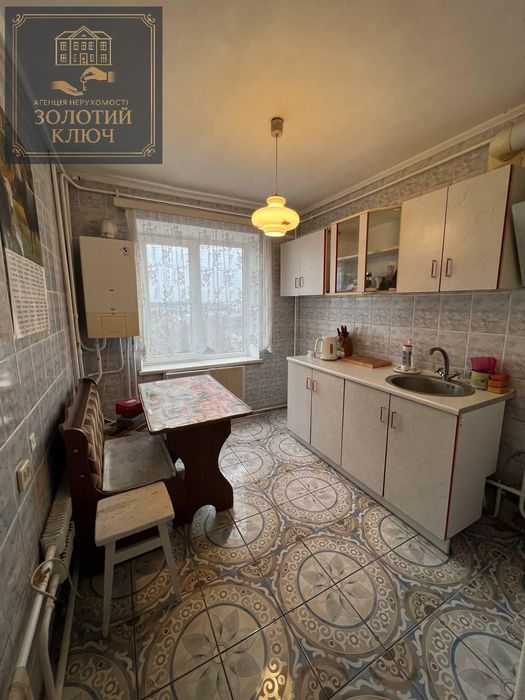 Продаж 4к квартири Студенський бульвар з АГВ .Без боргів!!!