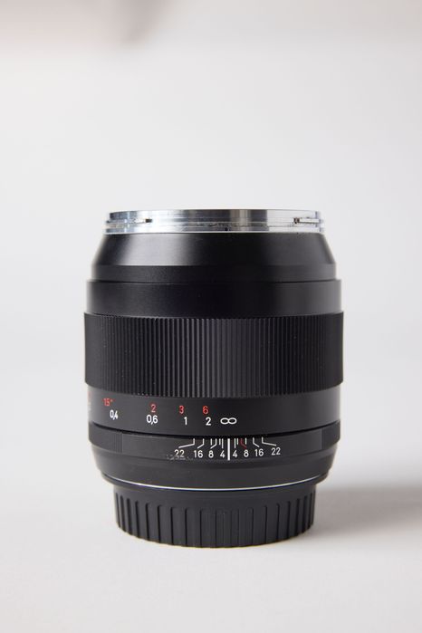 Carl Zeiss Distagon T* 28mm f/2 ZE (Canon EF)