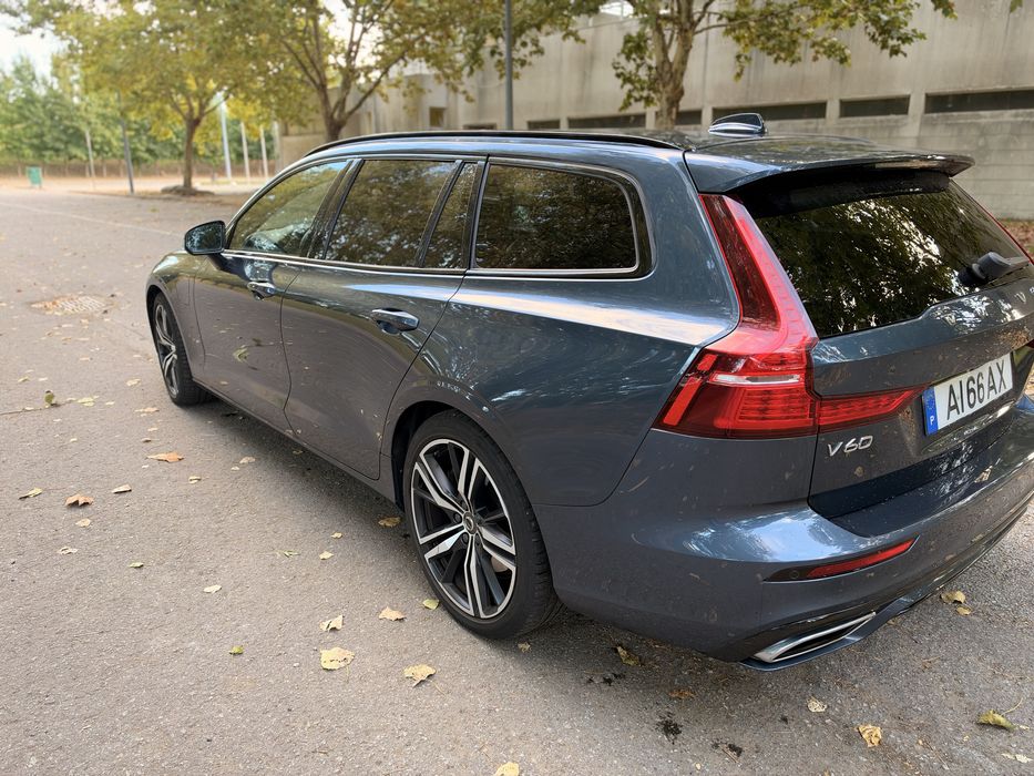 Volvo V60 T6 Plug-In Recharge R-Design