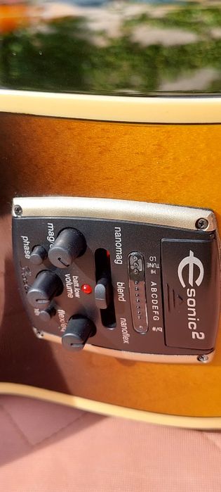 Gitara elekteoakustyczna Epiphone J200