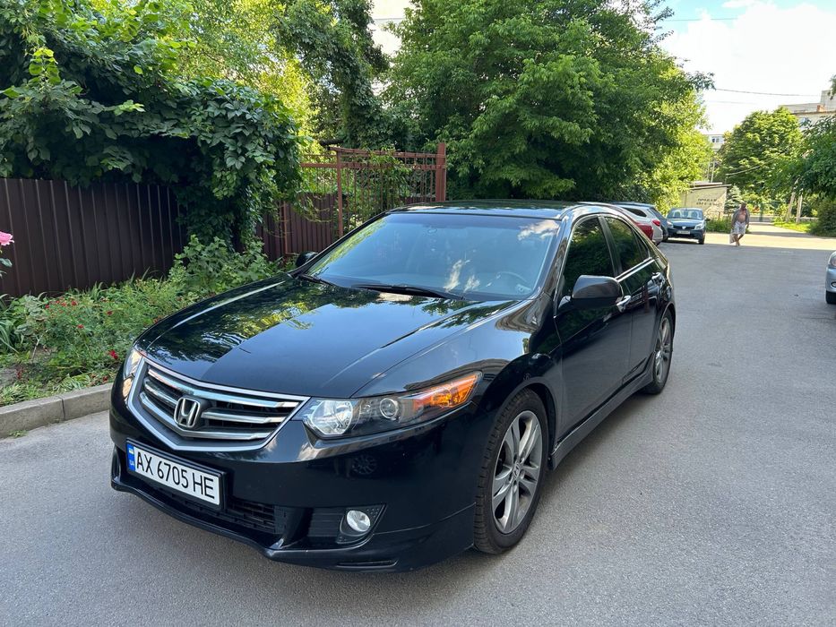 Honda Accord 8 Tape-S. 2.4 AT