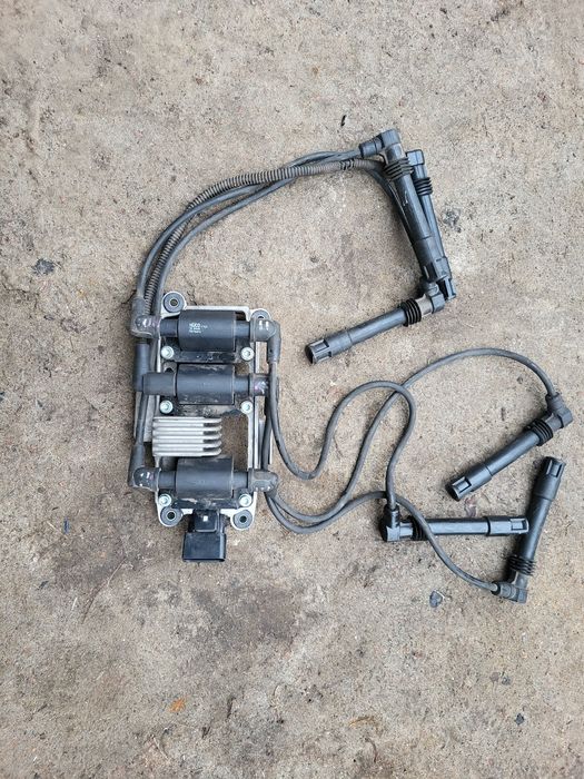 Катушка зажиганія Ауді а6с5 Пасат б5  2.4 2.8 бенз