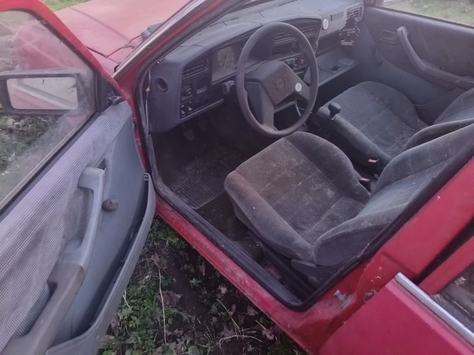 Opel Ascona C blenda tył