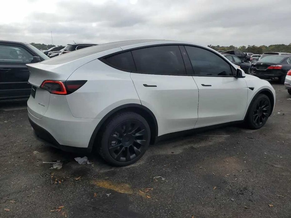 Бампер Tesla Model Y розборка шрот