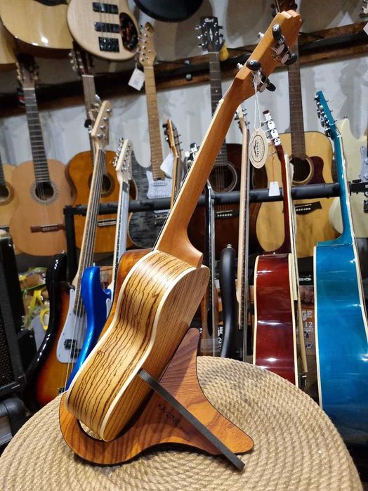 Kaline UST01u statyw pod ukulele - stojak do ukulele, mandoliny
