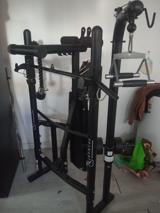 Máquina de treino muscular